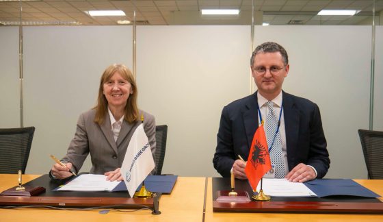 Ministri Mete nënshkruan marrëveshjen me Zv.Presidenten Bassani, Banka Botërore financon me 80 milionë dollarë projektin në mbështetje të turizmit të qëndrueshëm