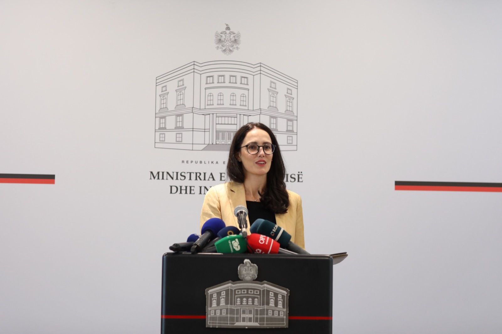 Ekonomia shqiptare tejkalon mesataren e BE-së me rritje 3,51%