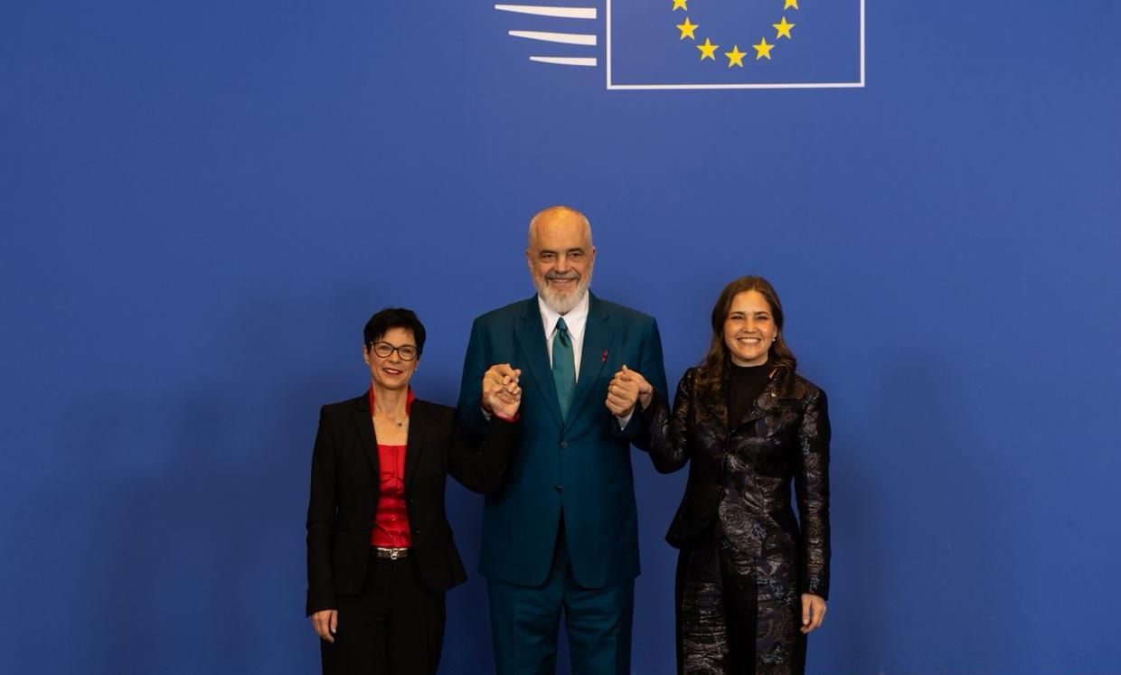 Bruksel, Çelja e grupkapitullit të fundit të negociatave Shqipëri – BE