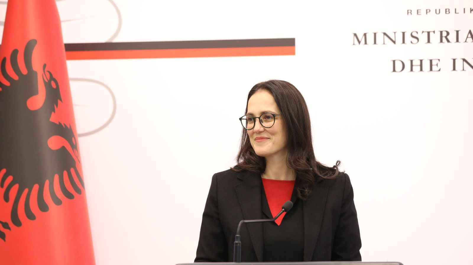 Ibrahimaj: Ekonomia u rrit me 3.75% në tremujorin e tretë 2025, turizmi motori kryesor