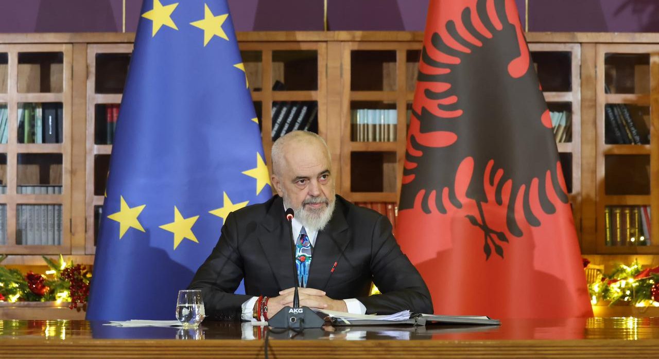 Konferenca e fundvitit 2025, Rama: rritje ekonomike 3.9%, paga minimale 500 euro dhe reforma të reja për pensionet, arsimin, shëndetësinë e sigurinë