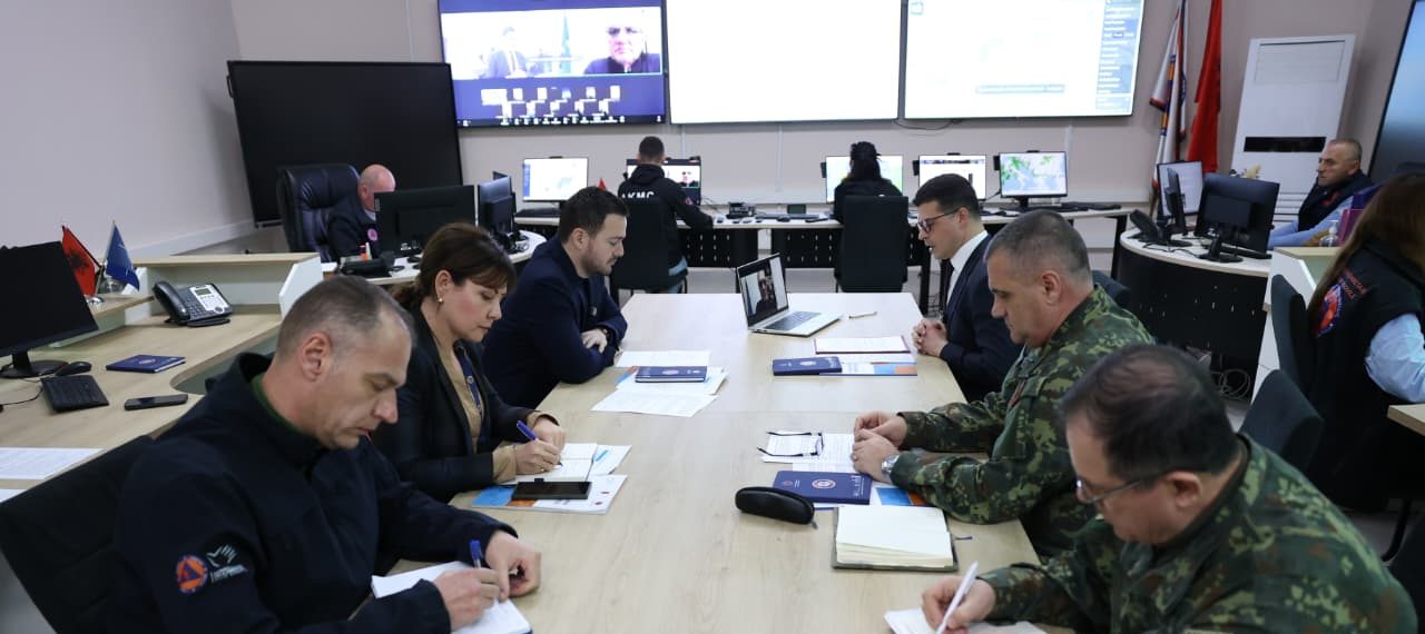 Situata nga reshjet intensive nën kontroll, forcat në gatishmëri të plotë në Durrës dhe Lezhë