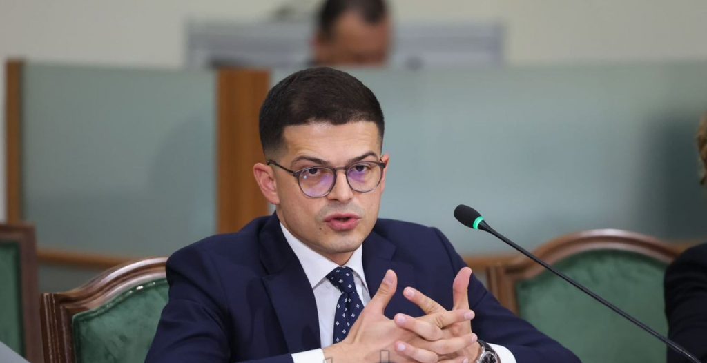 Vengu: Zgjerim i industrisë ushtarake dhe modernizim i emergjencave civile