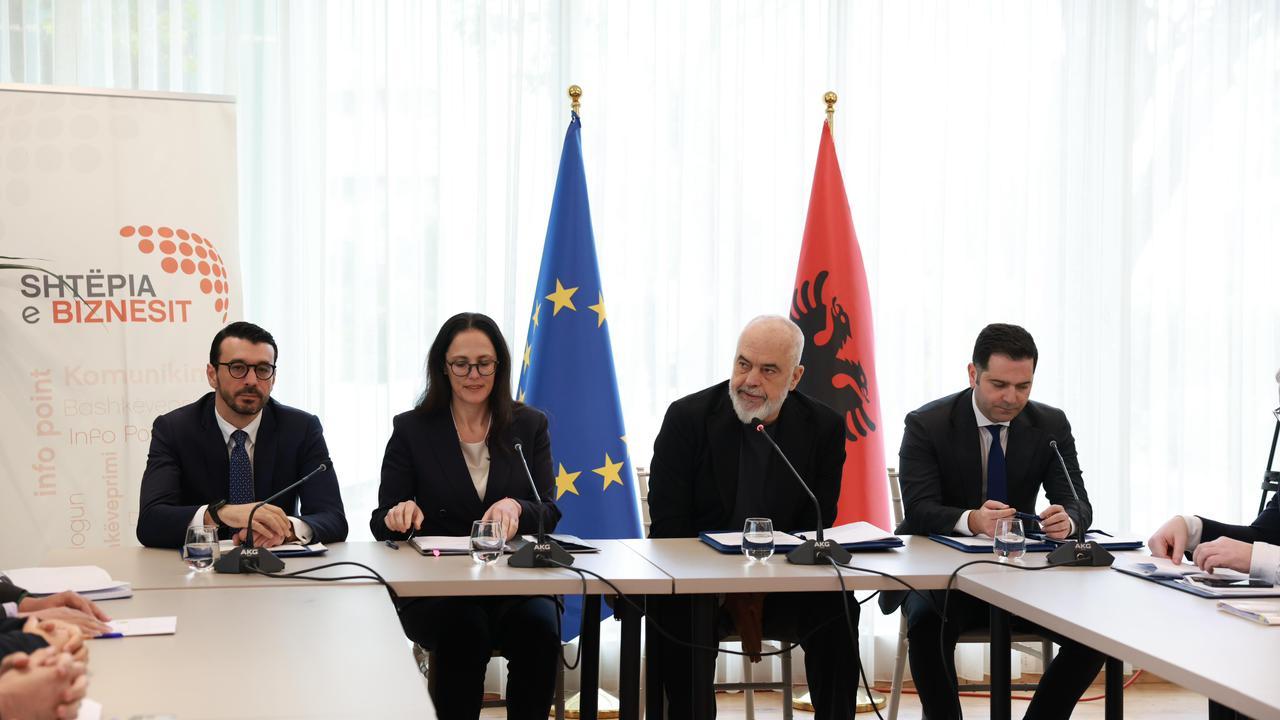 Kryeministri Rama takon furnizuesit e naftës: Kriza në Lindjen e Mesme nuk mund të projektohet e tëra mbi supet e konsumatorëve