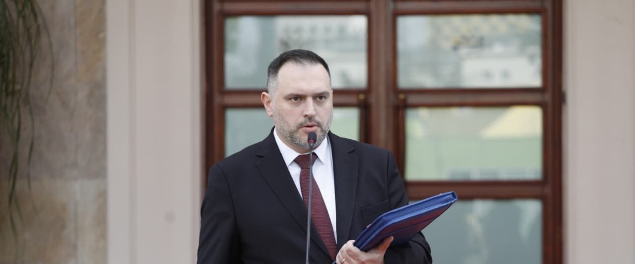 Ministri Nufi: Autorizohet prodhimi i mjeteve lundruese dhe dronëve luftarakë në Shqipëri, në bashkëpunim me kompani ndërkombëtare