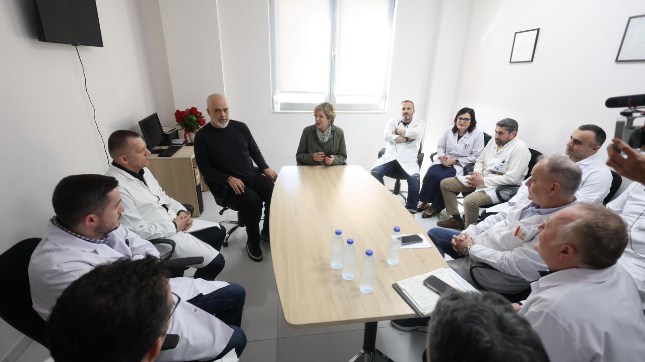 Ministrja Sala: Modernizohet Spitali Rajonal i Lezhës, zgjerohen shërbimet dhe rriten pagat për 22 mijë punonjës shëndetësorë në të gjithë vendin