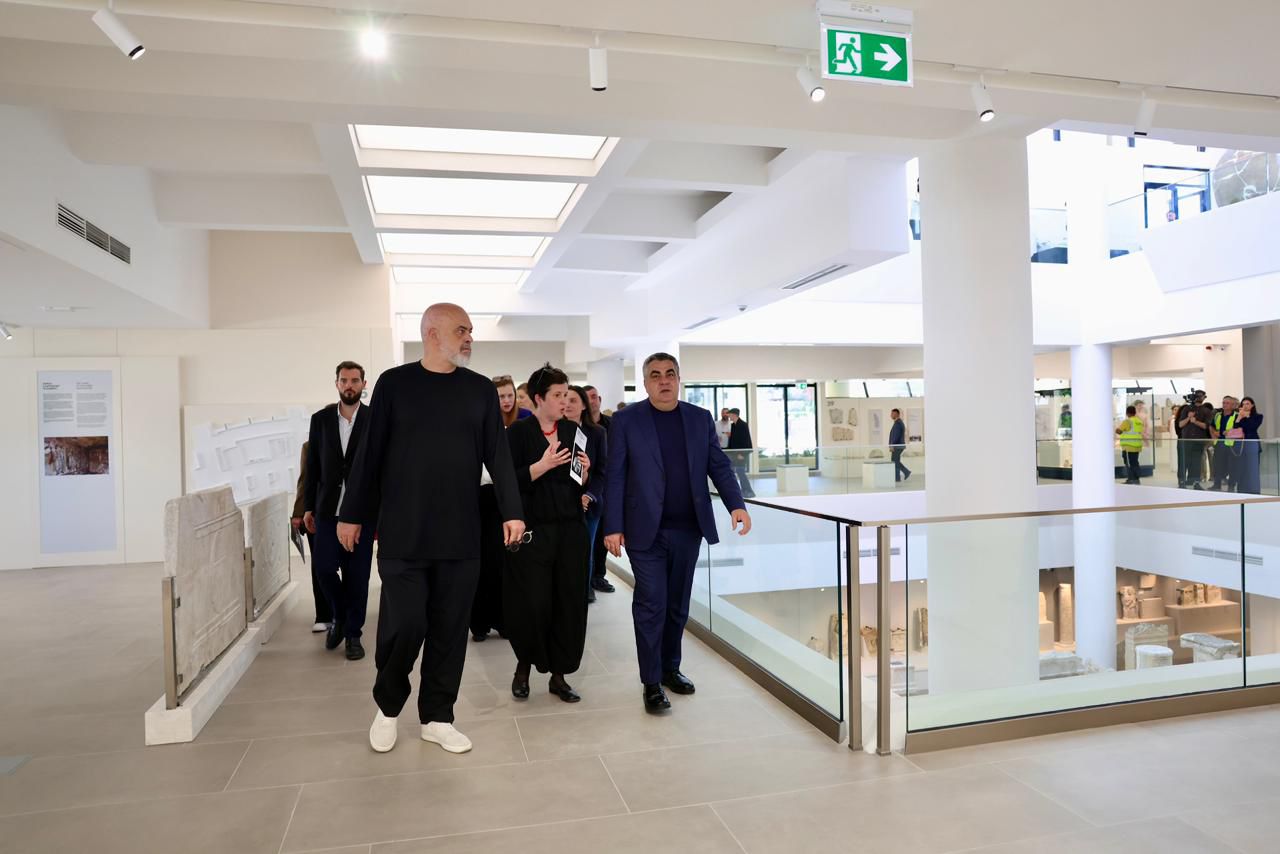 Inaugurohet Muzeu Arkeologjik i Durrësit, Ministri Gonxhja dhe Ambasadori Gonzato: Promovim i trashëgimisë kulturore si nxitje për turizmin dhe përafrimin me BE
