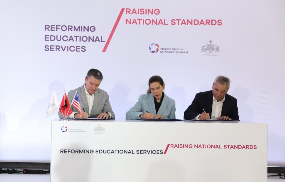 Nënshkruhet me AADF marrëveshja për krijimin e Agjencisë Kombëtare të Shërbimeve Arsimore, Kumbaro: Sistemi i ri do t’i përgjigjet standardeve ndërkombëtare dhe epokës digjitale