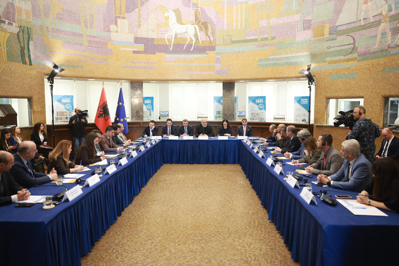 250 milionë euro për SME-të, Ibrahimaj dhe Malaj: Mbështetje për investime, kredi me interesa më të ulëta dhe garanci sovrane për biznesin
