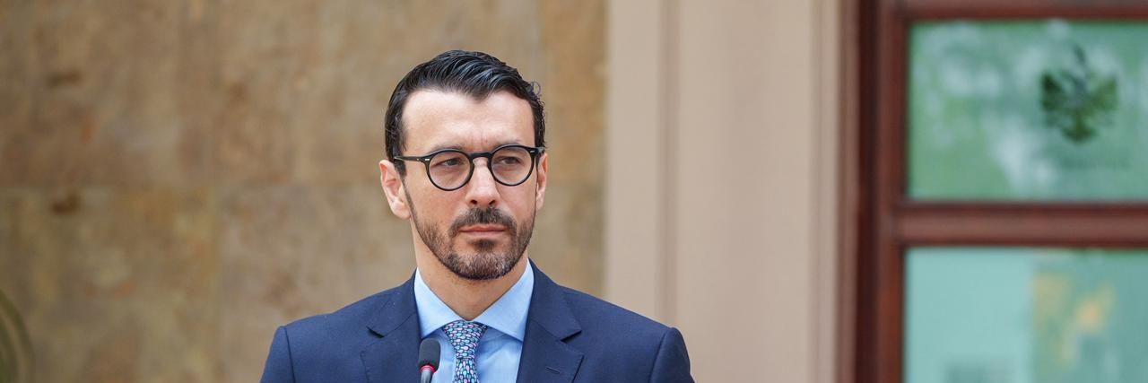 Minister Karakaçi Says the Ministry of Infrastructure and Energy Has Taken Legal Steps to Ensure the Operation of Vlora Airport