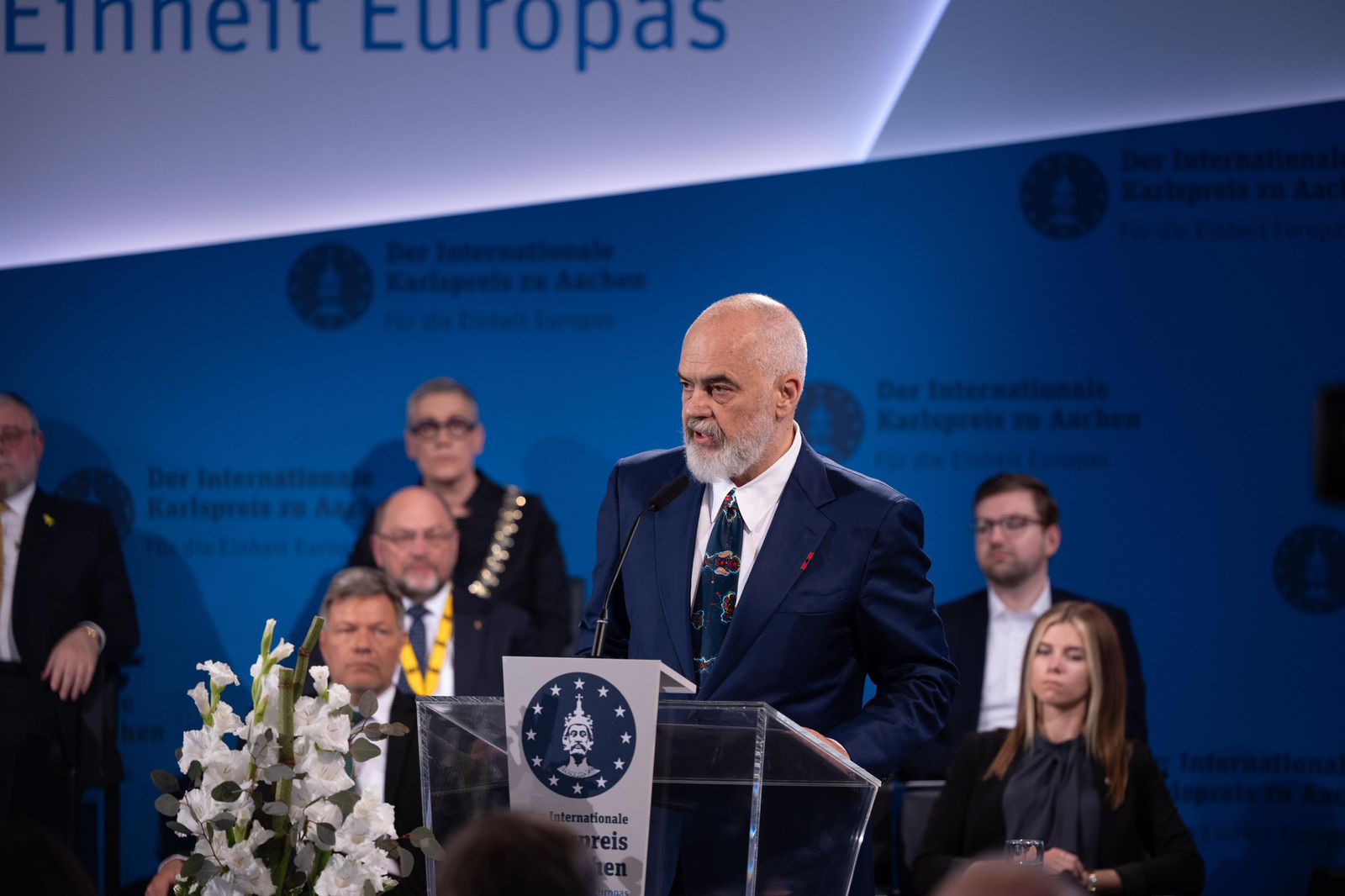 Kryeministri Rama rikthehet në Gjermani si pjesë e grupit të miqve të nderit të ceremonisë prestigjoze Charlemagne Prize.