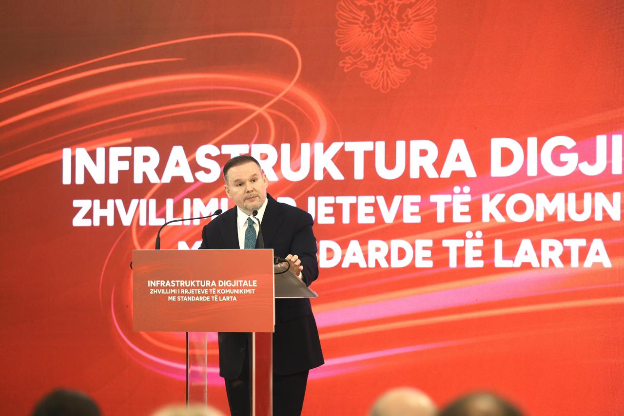 New initiatives for Urban Modernization as Process begins for Organizing Overhead Cables and Electronic Networks