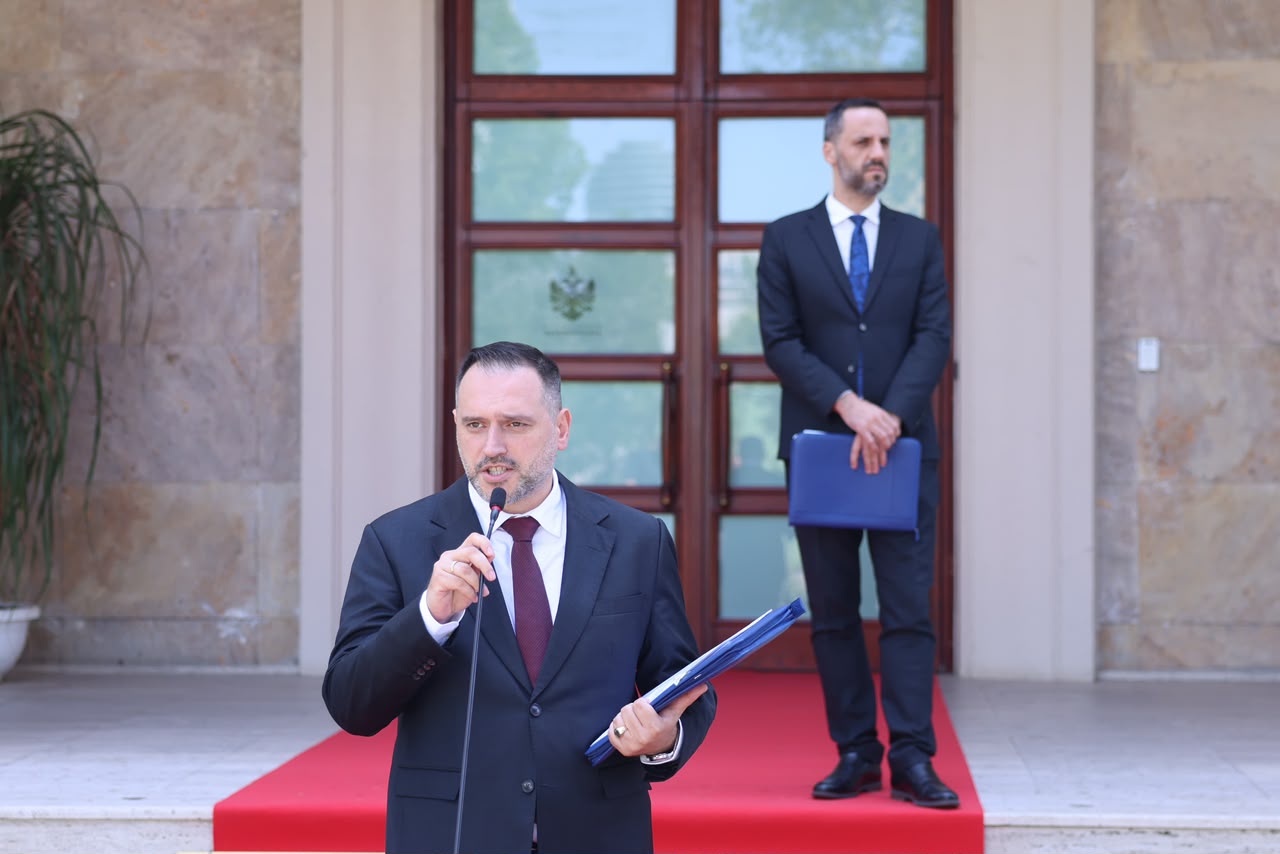 Ministri Nufi: Shqipëria dërgon një togë të Forcave të Armatosura në Brigadën Shumëkombëshe të NATO-s në Rumani