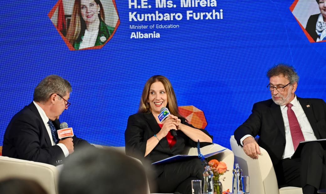 Ministrja Kumbaro në panelin e PISA 2025: Më shumë hapësira që fëmijët të zhvillojnë aftësitë e tyre