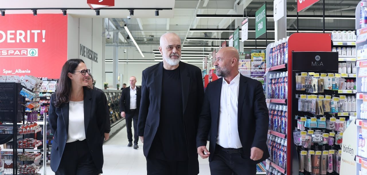 Prezantohen “Pasqyra e Çmimeve” dhe “Kurse”, transparencë dhe çmime më të ulëta për konsumatorët